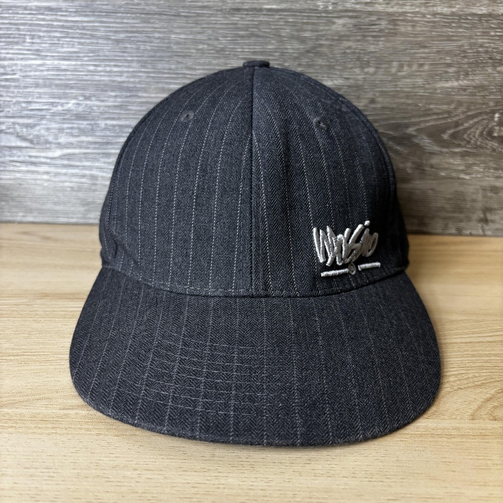 Mossimo Hat Cap Fitted Mens 7 1/2 Black Gray Pinstripe Herringbone Embroidered